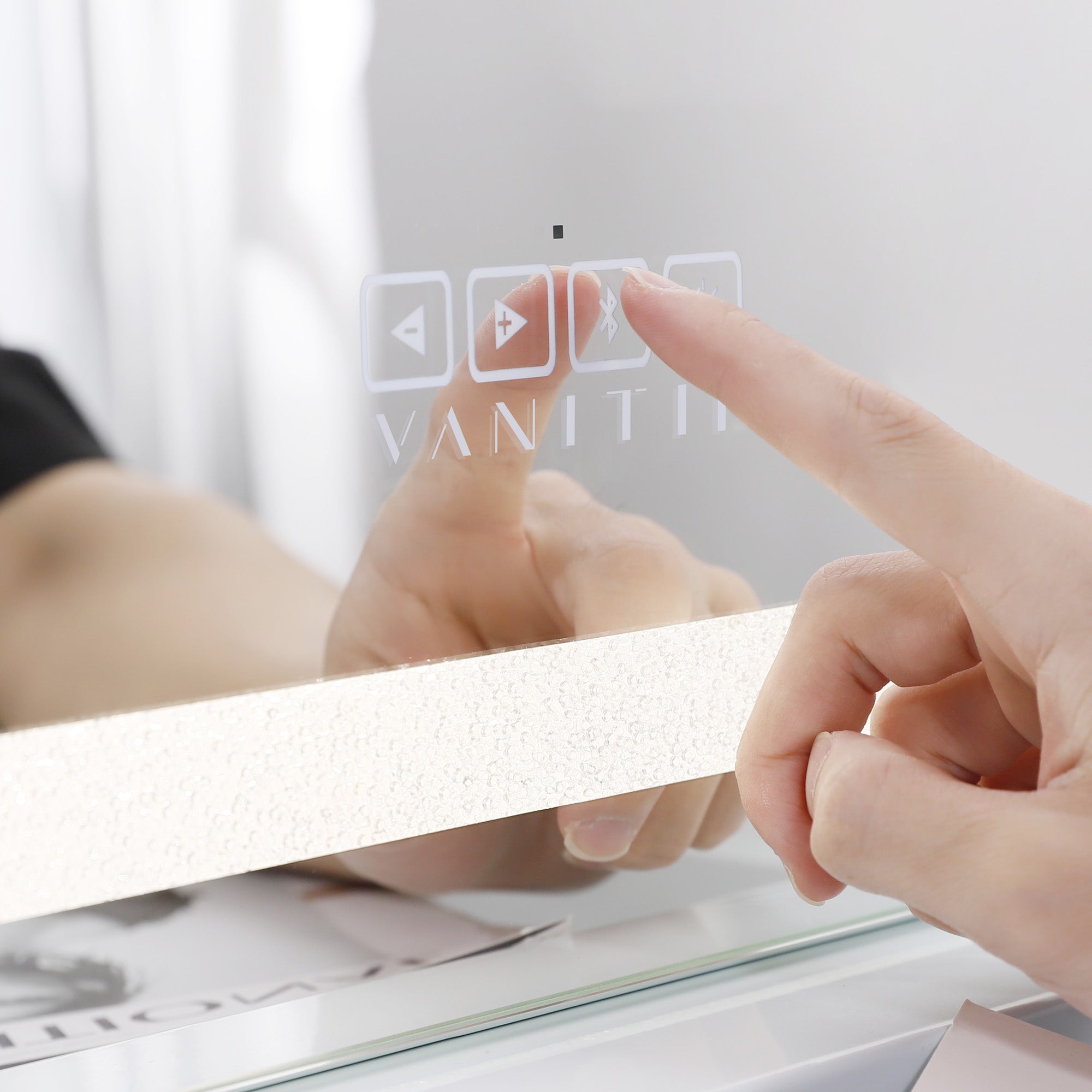 VANITII Hollywood led strip Music Mirror